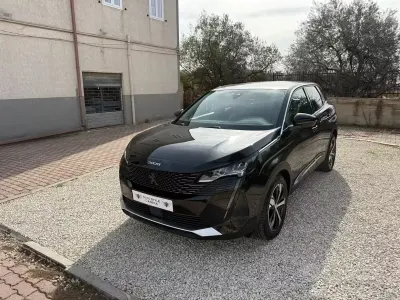 Usata Peugeot 3008 Allure 131 CV (96 kW) 2021 Nero SUV