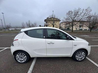 Usata Lancia Ypsilon S 69 CV (50 kW) 2013 Bianco Utilitaria
