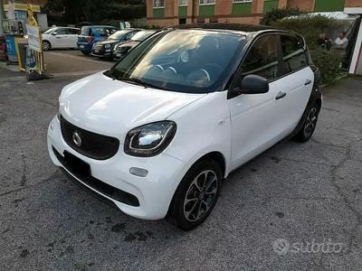 Usata Smart ForFour Passion 71 CV (52 kW) 2017 Bianco Utilitaria
