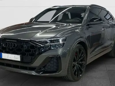 Usata Audi Q8 S-Line 286 CV (210 kW) 2024 Grigio SUV