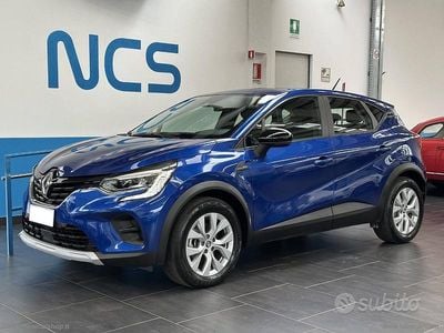 Usata Renault Captur 145 CV (106 kW) 2022 Blu SUV
