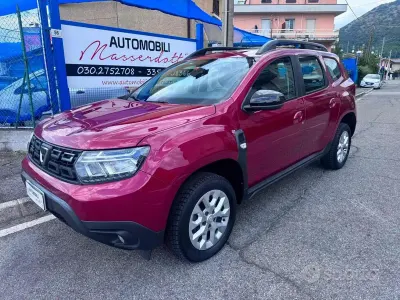 Usata Dacia Duster Comfort 116 CV (85 kW) 2021 Bordeaux/ corallo scuro metallizzato SUV