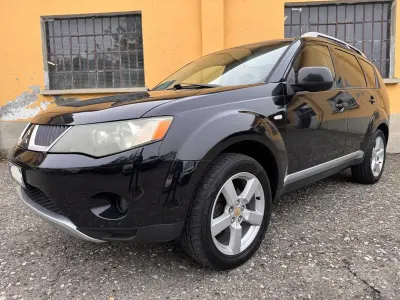Usata Mitsubishi Outlander Intense 140 CV (102 kW) 2007 Nero SUV