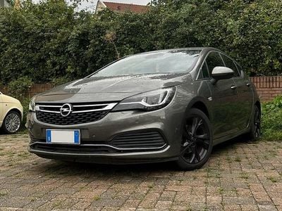 Usata Opel Astra OPC 110 CV (80 kW) 2018 Marrone Berlina