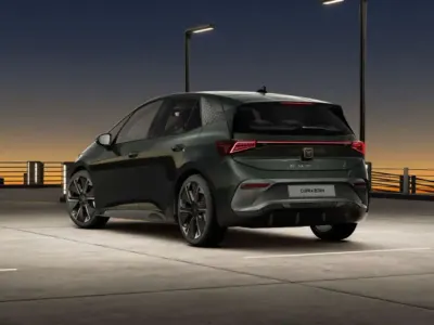 Nuova Cupra Born VZ 88 kW (121 CV) 2026 Argento Utilitaria