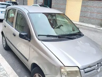 Usata Fiat Panda 69 CV (50 kW) 2005 Grigio Utilitaria