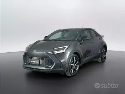 Usata Toyota C-HR Trend 152 CV (111 kW) 2024 Dark grey met SUV