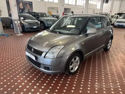 Usata Suzuki Swift GL 92 CV (67 kW) 2006 Grigio Utilitaria