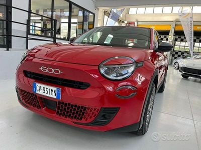 Usata Fiat 600 101 CV (74 kW) 2024 Rosso SUV