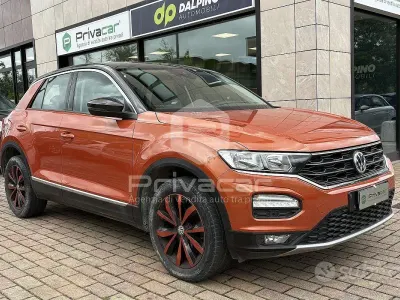Usata VW T-Roc Style 116 CV (85 kW) 2018 Arancione SUV