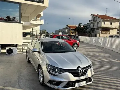 Usata Renault Mégane III Bose Edition 110 CV (80 kW) 2016 Grigio Berlina