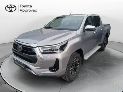 Usata Toyota HiLux Executive 204 CV (150 kW) 2021 Grigio Pick-up