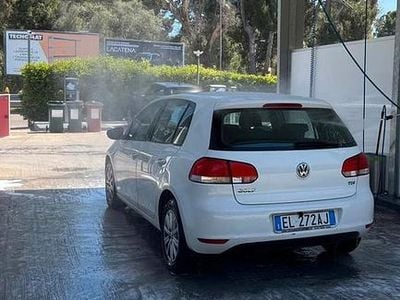Usata VW Golf VII 102 CV (75 kW) 2012 Bianco Berlina