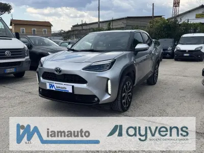 Usata Toyota Yaris Hybrid Trend 116 CV (85 kW) 2022 Grigio Monovolume