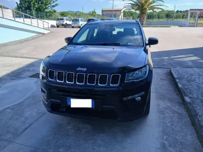 Begagnad Jeep Compass Longitude 120 HK (88 kW) 2019 Svart SUV