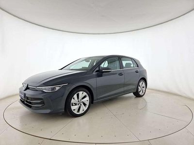 Usata VW Golf VIII Style 150 CV (110 kW) 2025 Dolphin grey metallizzato Berlina