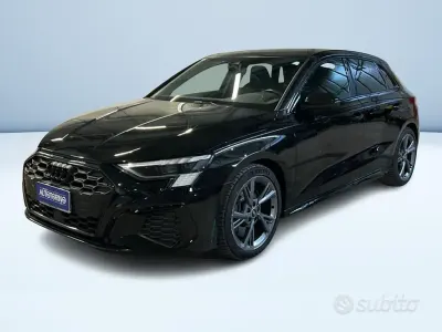 Usata Audi A3 Sport 310 CV (228 kW) 2023 Nero metallizzato Berlina