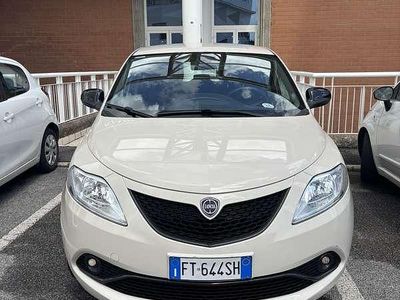Usata Lancia Ypsilon Gold 69 CV (50 kW) 2018 Utilitaria