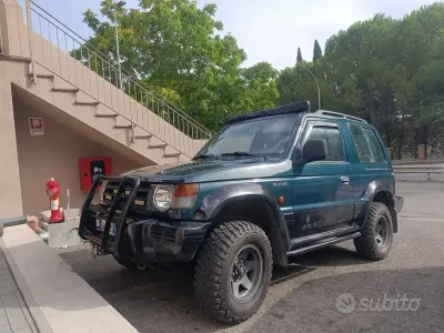 Usata Mitsubishi Pajero Top 100 CV (73 kW) 1999 SUV