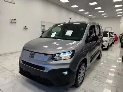Nuova Fiat Doblò 100 CV (73 kW) 2026 Grigio Monovolume
