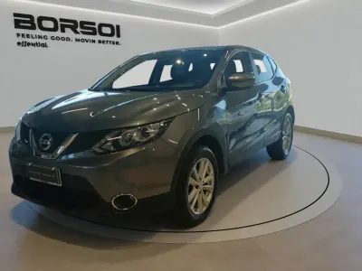 Usado Nissan Qashqai Acenta 111 CV (81 kW) 2014 Gris SUV