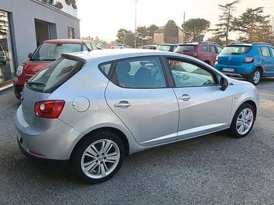 Usata Seat Ibiza 69 CV (50 kW) 2010 Argento Berlina