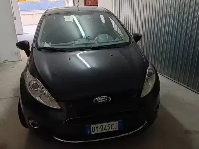 Usata Ford Fiesta 90 CV (66 kW) 2009 Nero Berlina