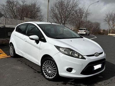 Usata Ford Fiesta Titanium 95 CV (69 kW) 2009 Bianco Berlina