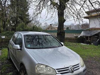 Usata VW Golf IV Trendline 105 CV (77 kW) 2005 Argento Berlina
