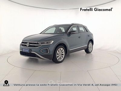 Usata VW T-Roc Style 116 CV (85 kW) 2025 Petroleum blue metallizzato nero SUV