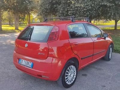 Usata Fiat Grande Punto 2009 Rosso Utilitaria