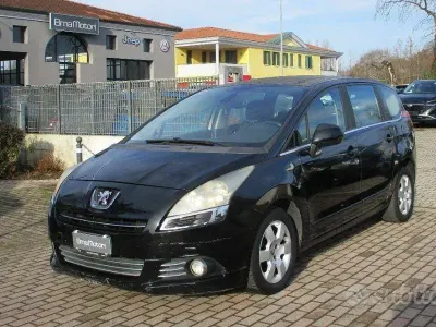 Usata Peugeot 5008 Business-Line 111 CV (81 kW) 2011 Nero Monovolume