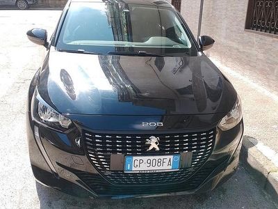 Usata Peugeot 208 102 CV (75 kW) 2023 Nero Utilitaria