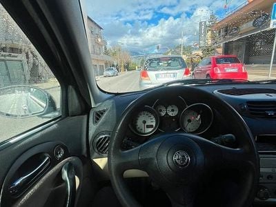 Usata Alfa Romeo 147 105 CV (77 kW) 2001 Utilitaria