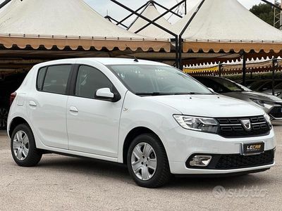 Usata Dacia Sandero Comfort 75 CV (55 kW) 2020 Bianco Berlina