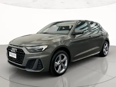 Nuova Audi A1 Sportback S-Line 116 CV (85 kW) 2026 Grigio chronos metallizzato Utilitaria