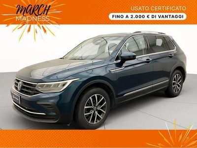 Usata VW Tiguan Life 150 CV (110 kW) 2021 Nightshade blue metallizzato SUV