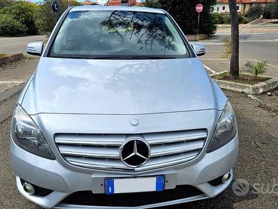 Usata Mercedes B180 Executive 2014 Grigio Monovolume