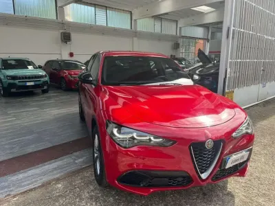 Usata Alfa Romeo Stelvio Business 160 CV (117 kW) 2023 Rosso SUV