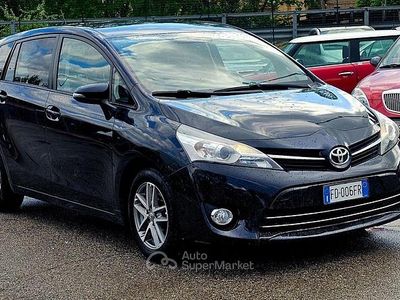 Begagnad Toyota Verso Business Edition 111 HK (81 kW) 2016 Grå Minibuss