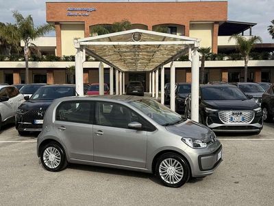 Usata VW up! Move 68 CV (50 kW) 2022 Argento Utilitaria