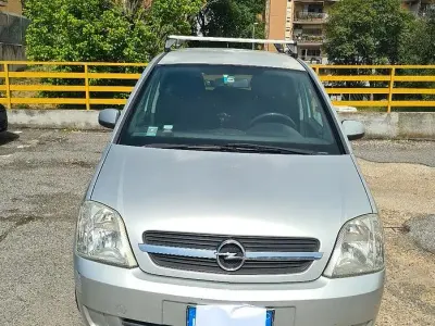 Usata Opel Meriva 101 CV (74 kW) 2005 Grigio Monovolume