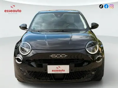 Usata Fiat 600 101 CV (74 kW) 2025 Bianco SUV