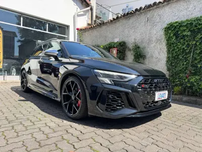 Usata Audi RS3 Ambiente 400 CV (294 kW) 2022 Nero mythos metallizzato Berlina