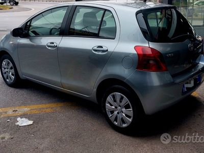 usata Toyota Yaris 1.0 sol x neopatentati