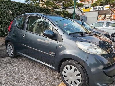 Grigio Usata 2007 Peugeot 107 Utilitaria | 3500 € (Buon prezzo)