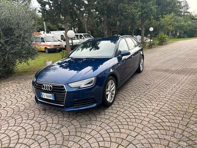 Begagnad Audi A4 Design 150 HK (110 kW) 2016 Blå Kombi