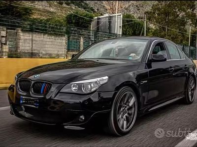 Usata BMW 530 Efficient Dynamics 320 CV (235 kW) 2004 Nero Berlina