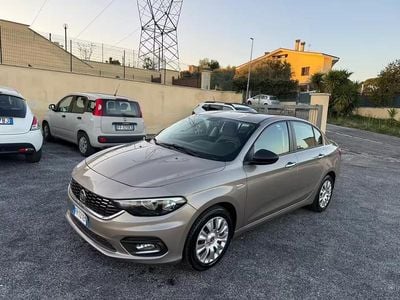 Usata Fiat Tipo Easy 120 CV (88 kW) 2017 Oro Berlina