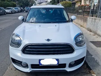 Usado Mini Cooper D Countryman Business 150 HP (110 kW) 2019 Branco SUV